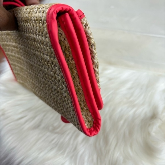 NWT KATE SPADE NEW YORK LEATHER TRIMMED RAFFA STRAW— WOVEN BOW CLUTCH - Picture 6 of 13